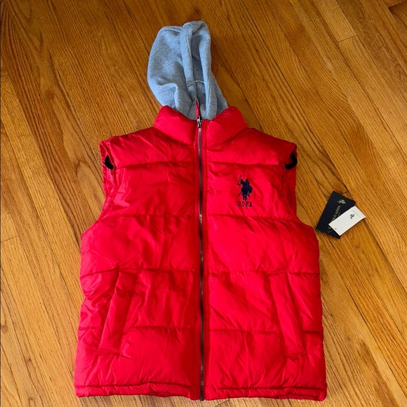 U.S. Polo Assn. Jackets & Blazers - NEW WITH TAGS U.S.  POLO  ASSN Red Puffer Vest with Gray Hood Small